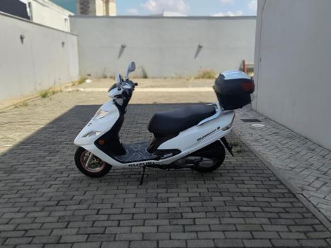 SUZUKI Burgman 125 , Foto 2