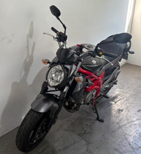SUZUKI Gladius 650 , Foto 7