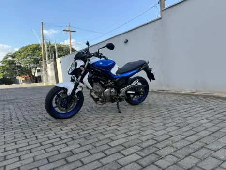 SUZUKI Gladius 650 , Foto 4