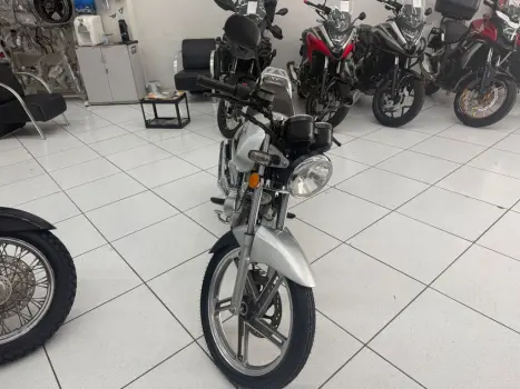 SUZUKI GSR 150 I, Foto 7 SUZUKI GSR 150 I, Foto 7