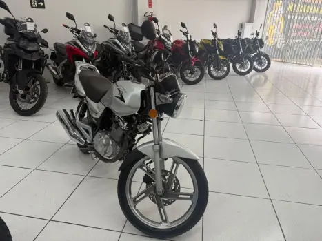 SUZUKI GSR 150 I, Foto 6