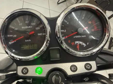 SUZUKI GSR 150 I, Foto 8
