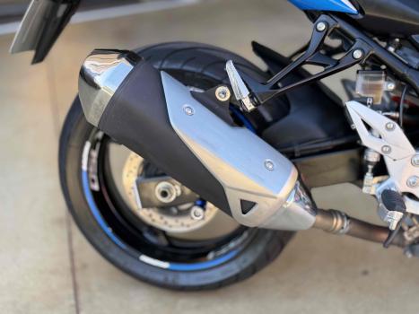 SUZUKI GSR 750 , Foto 7