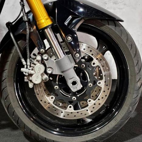 SUZUKI GSR 750 , Foto 6