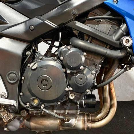 SUZUKI GSR 750 , Foto 7