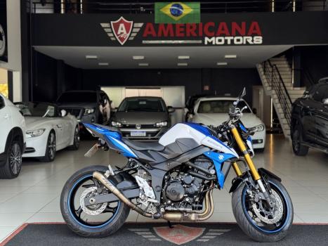SUZUKI GSR 750 A ABS, Foto 1