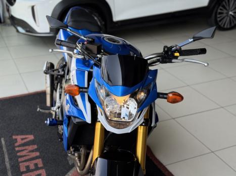 SUZUKI GSR 750 A ABS, Foto 4