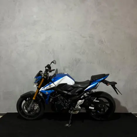SUZUKI GSR 750 ZA, Foto 9