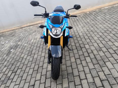 SUZUKI GSR 750 ZA, Foto 3