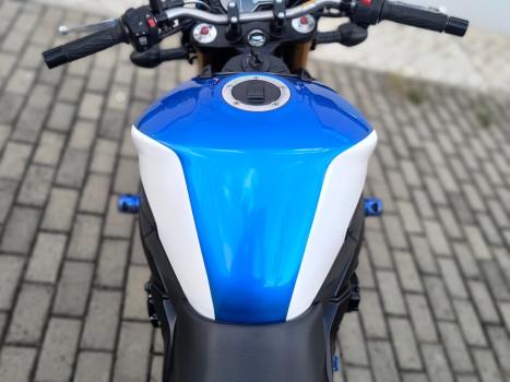 SUZUKI GSR 750 ZA, Foto 4