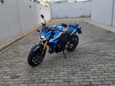 SUZUKI GSR 750 ZA, Foto 7