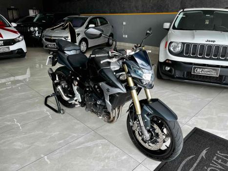 SUZUKI GSR 750 ZA, Foto 1