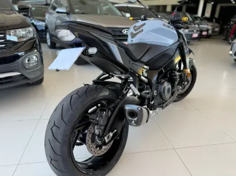 SUZUKI GSX-S 1000 A, Foto 2 SUZUKI GSX-S 1000 A, Foto 2