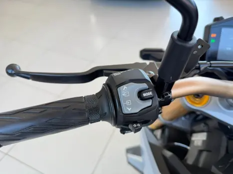 SUZUKI GSX-S 1000 A, Foto 6 SUZUKI GSX-S 1000 A, Foto 6