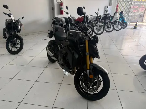 SUZUKI GSX-S 1000 A, Foto 3