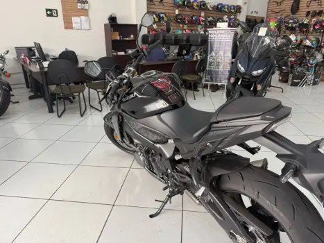 SUZUKI GSX-S 1000 A, Foto 4