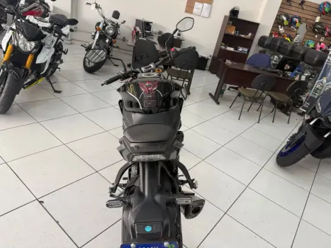 SUZUKI GSX-S 1000 A, Foto 5