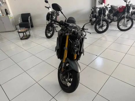 SUZUKI GSX-S 1000 A, Foto 9