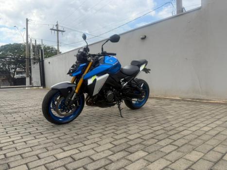 SUZUKI GSX-S 1000 A, Foto 3