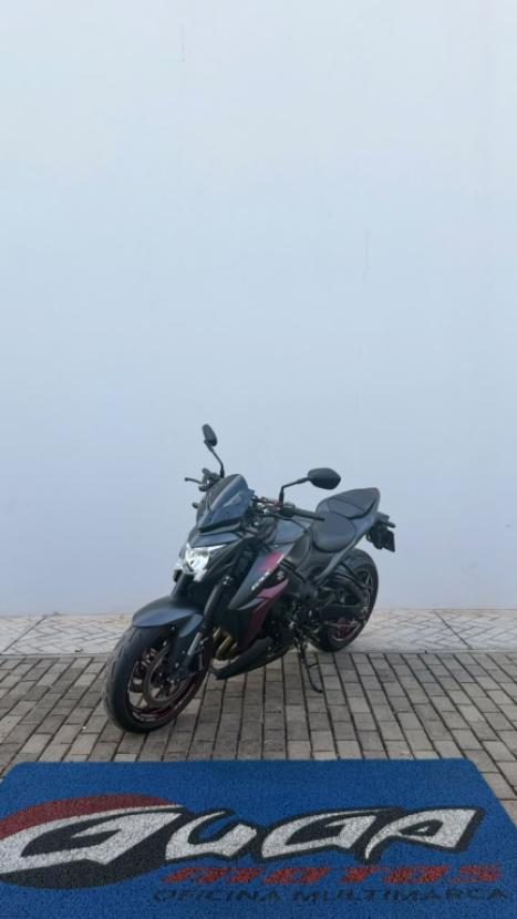 SUZUKI GSX-S 1000 A, Foto 3