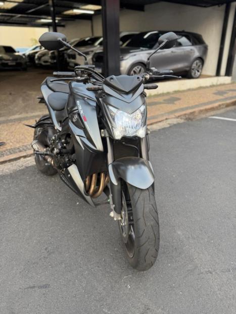 SUZUKI GSX-S 1000 A, Foto 2