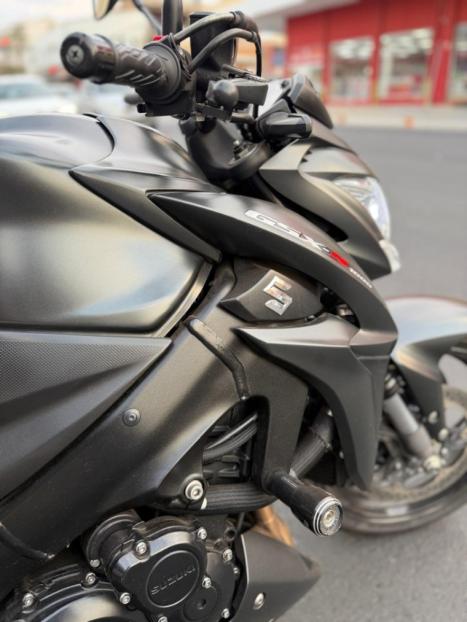 SUZUKI GSX-S 1000 A, Foto 7