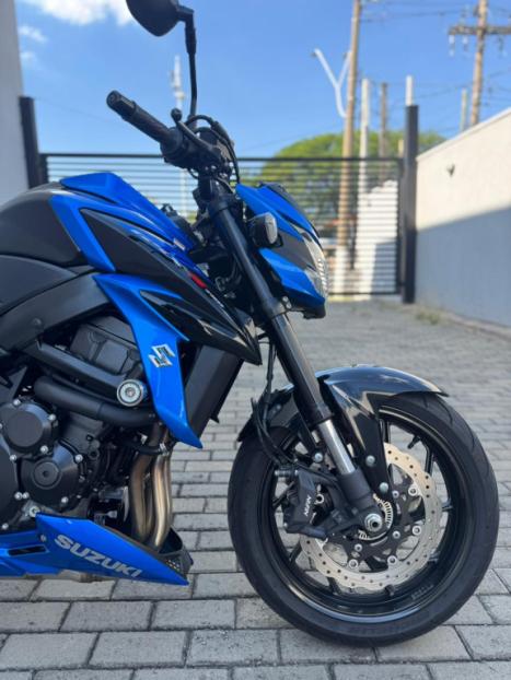SUZUKI GSX-S 750 ABS, Foto 4