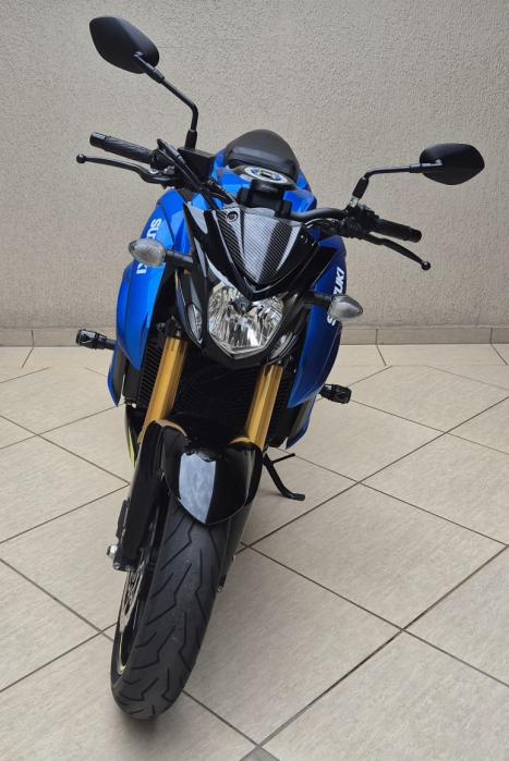 SUZUKI GSX-S 750 ABS, Foto 1