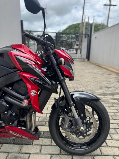 SUZUKI GSX-S 750 ABS, Foto 8