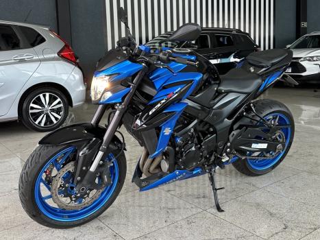 SUZUKI GSX-S 750 ABS, Foto 2