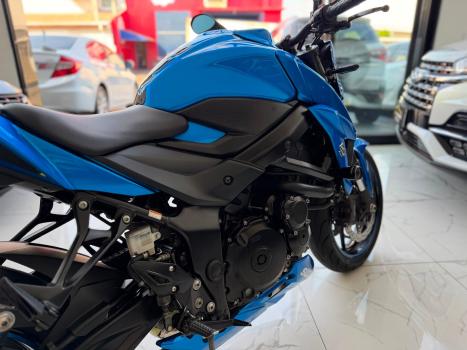 SUZUKI GSX-S 750 ABS, Foto 2
