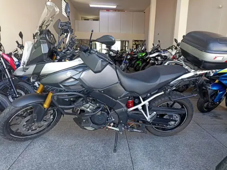 SUZUKI V-Strom DL 1000 A, Foto 2