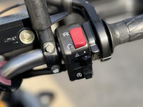 SUZUKI V-Strom DL 1000 , Foto 3