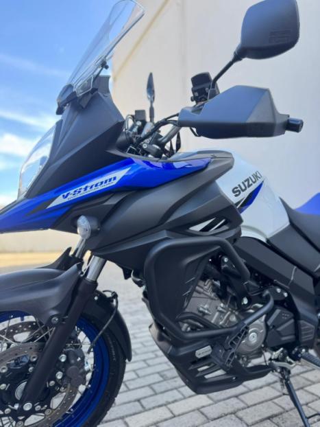 SUZUKI V-Strom DL 650 XT, Foto 3