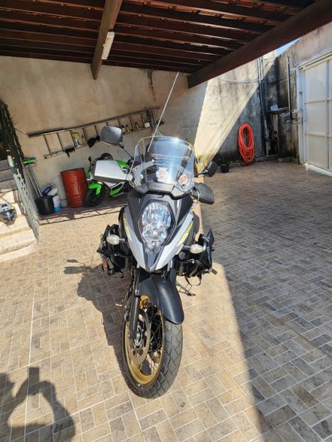 SUZUKI V-Strom DL 650 XT, Foto 6