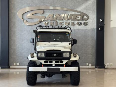 TOYOTA Bandeirante Pick-up 3.7 BJ55LP-2BL 4X4 CD DIESEL, Foto 1