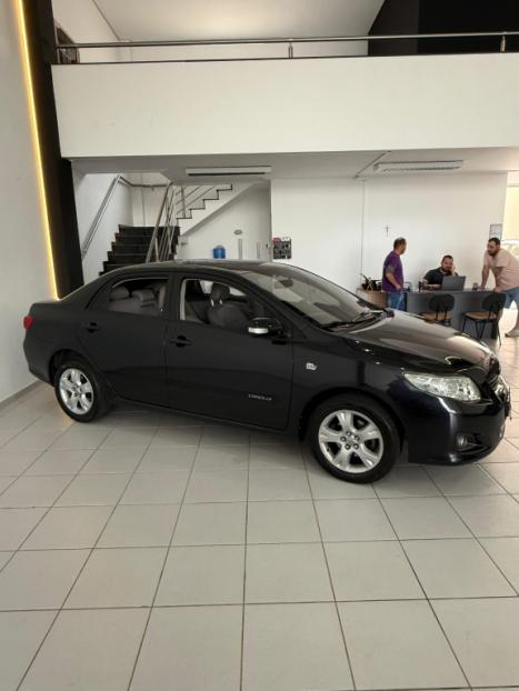 TOYOTA Corolla 1.6 16V 4P XLI AUTOMÁTICO, Foto 2 TOYOTA Corolla 1.6 16V 4P XLI AUTOMÁTICO, Foto 2
