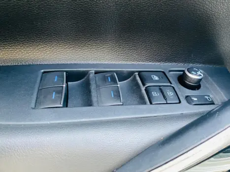 TOYOTA Corolla 1.8 16V 4P FLEX H�BRIDO ALTIS AUTOM�TICO CVT, Foto 18