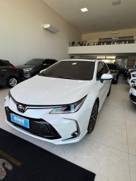 TOYOTA Corolla 1.8 16V 4P FLEX HBRIDO ALTIS A PREMIUM AUTOMTICO CVT, Foto 2