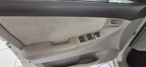 TOYOTA Corolla 1.8 16V 4P XEI, Foto 14