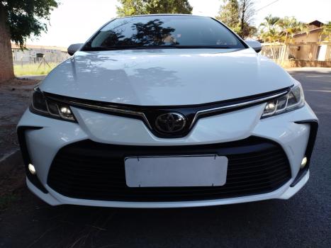 TOYOTA Corolla 2.0 16V 4P FLEX XEI DIRECT SHIFT AUTOM�TICO CVT, Foto 3