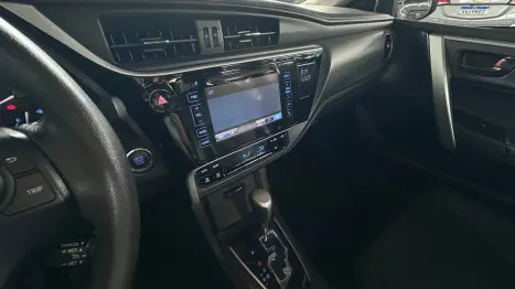 TOYOTA Corolla 2.0 16V 4P FLEX XEI DIRECT SHIFT AUTOM�TICO CVT, Foto 8