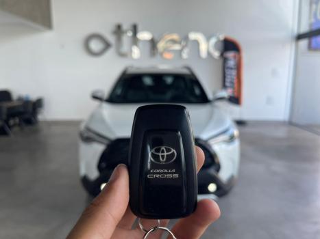 TOYOTA Corolla Cross 2.0 16V 4P FLEX VVT-IE XRE DIRECT SHIFT AUTOM�TICO CVT, Foto 3