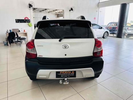 TOYOTA Etios Cross 1.5 16V 4P, Foto 4