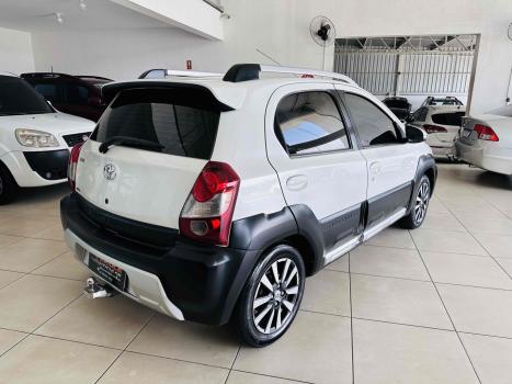 TOYOTA Etios Cross 1.5 16V 4P, Foto 5