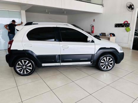 TOYOTA Etios Cross 1.5 16V 4P, Foto 7
