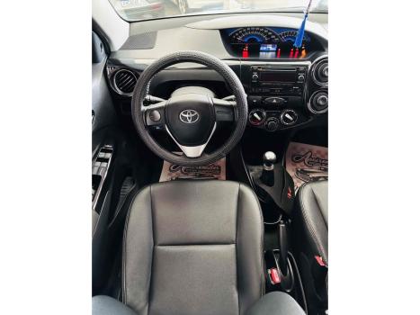 TOYOTA Etios Cross 1.5 16V 4P, Foto 8