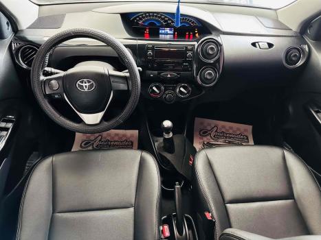 TOYOTA Etios Cross 1.5 16V 4P, Foto 9