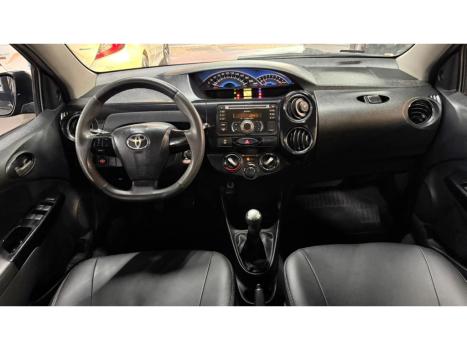 TOYOTA Etios Cross 1.5 16V 4P, Foto 6