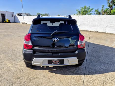 TOYOTA Etios Cross 1.5 16V 4P, Foto 7